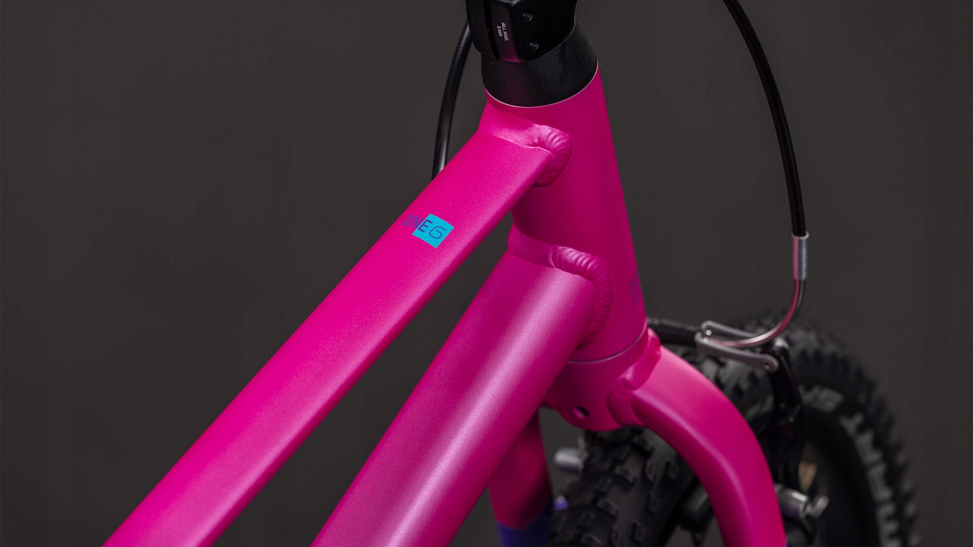 Lekki rower dziecięcy CUBE Numove 160 (koła 16") Fucsia´n´plum 150320