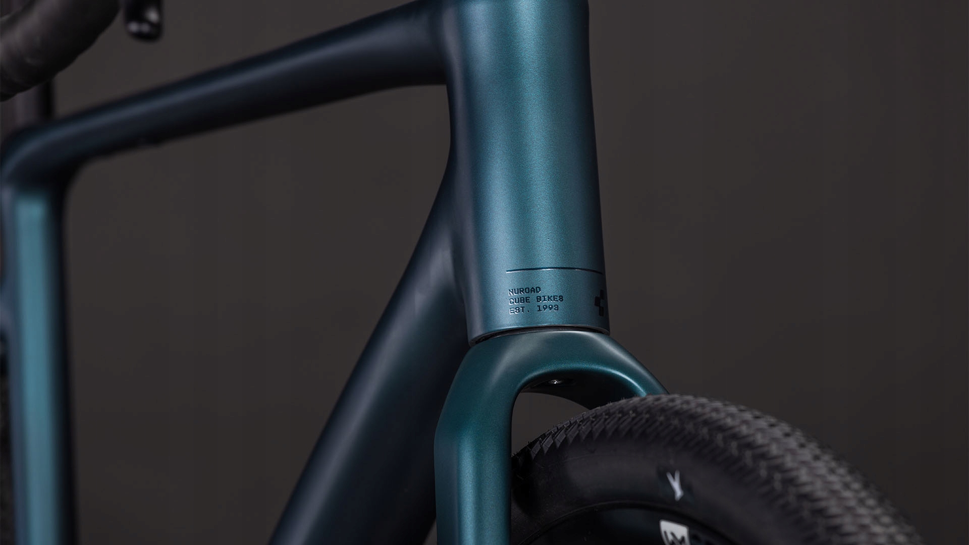 Rower gravel CUBE NUROAD RACE 2026 S royalgreen/black